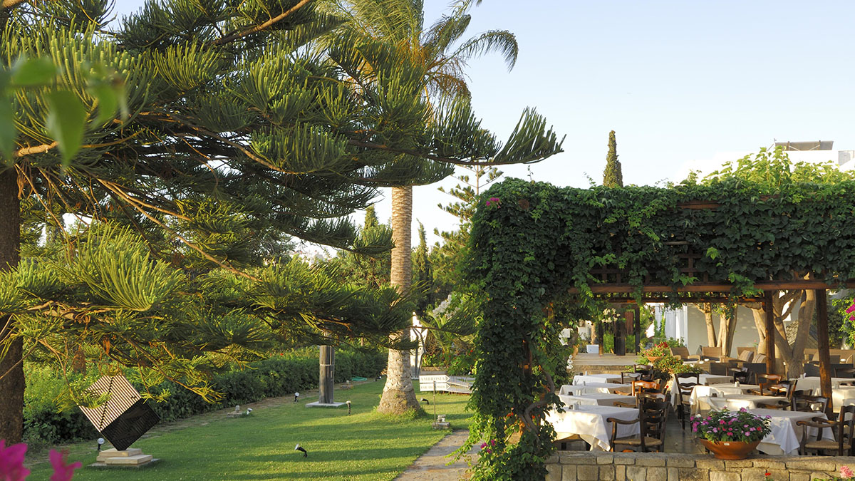 Minos Beach Art Hotel